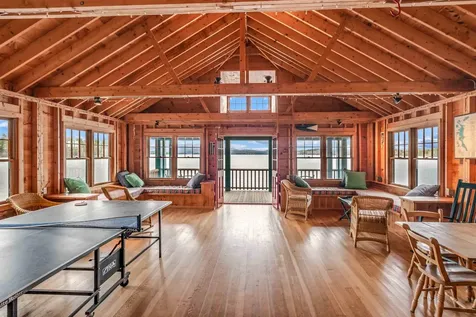 157 Pilothouse Road New London NH 03257