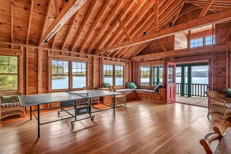 157 Pilothouse Road New London NH 03257