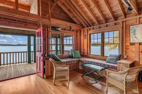 157 Pilothouse Road New London NH 03257