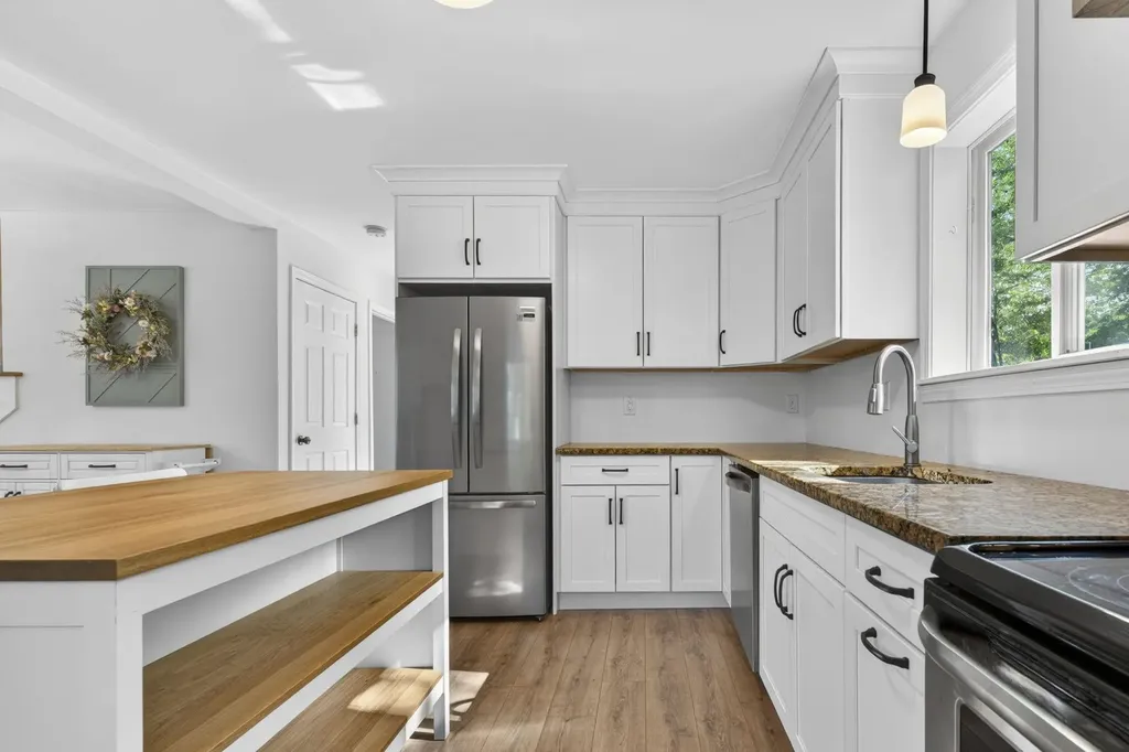4 Morris Street Peterborough NH 03458