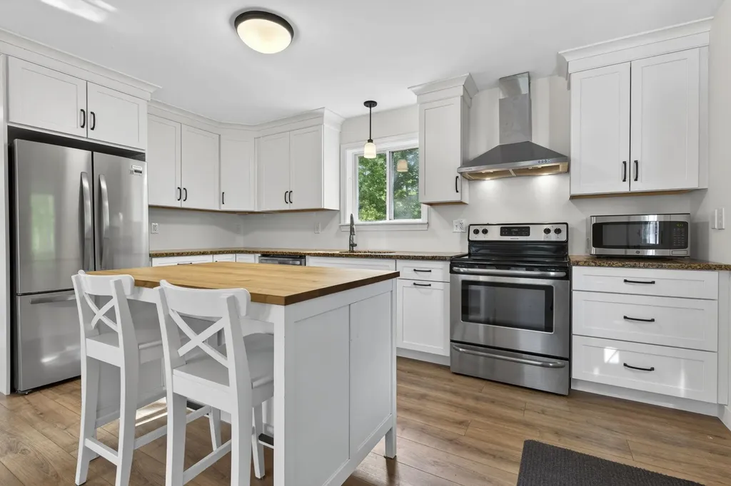 4 Morris Street Peterborough NH 03458