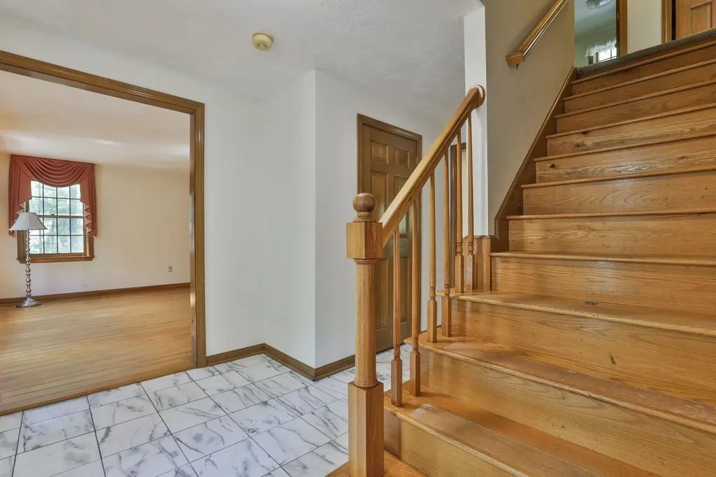 69 Stowell Road Bedford NH 03110