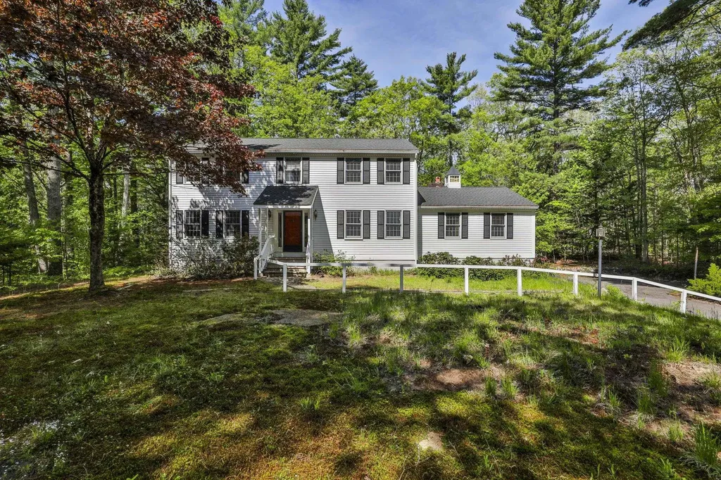 69 Stowell Road Bedford NH 03110