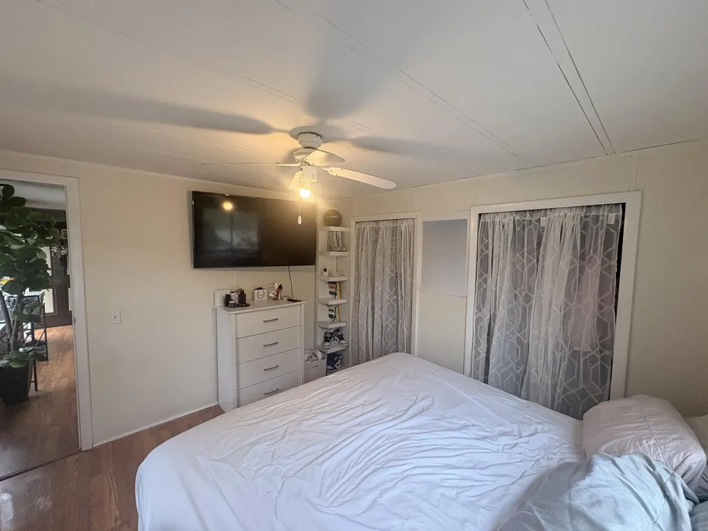 11 Gary Street Nashua NH 03062-3569