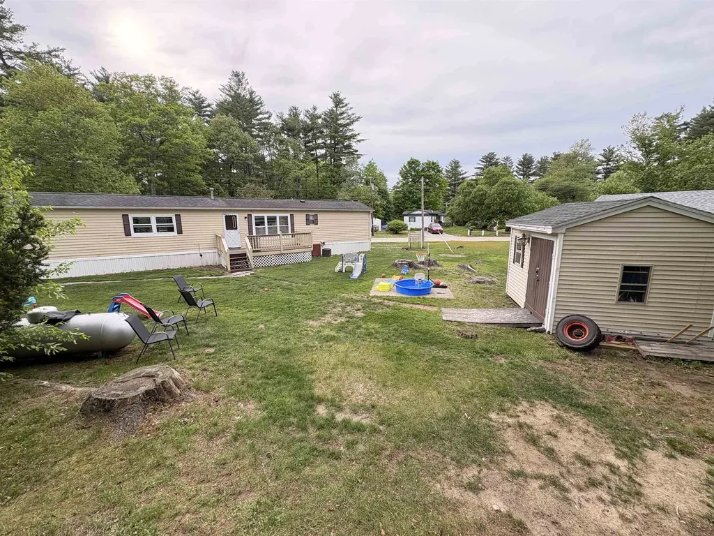 11 Gary Street Nashua NH 03062-3569