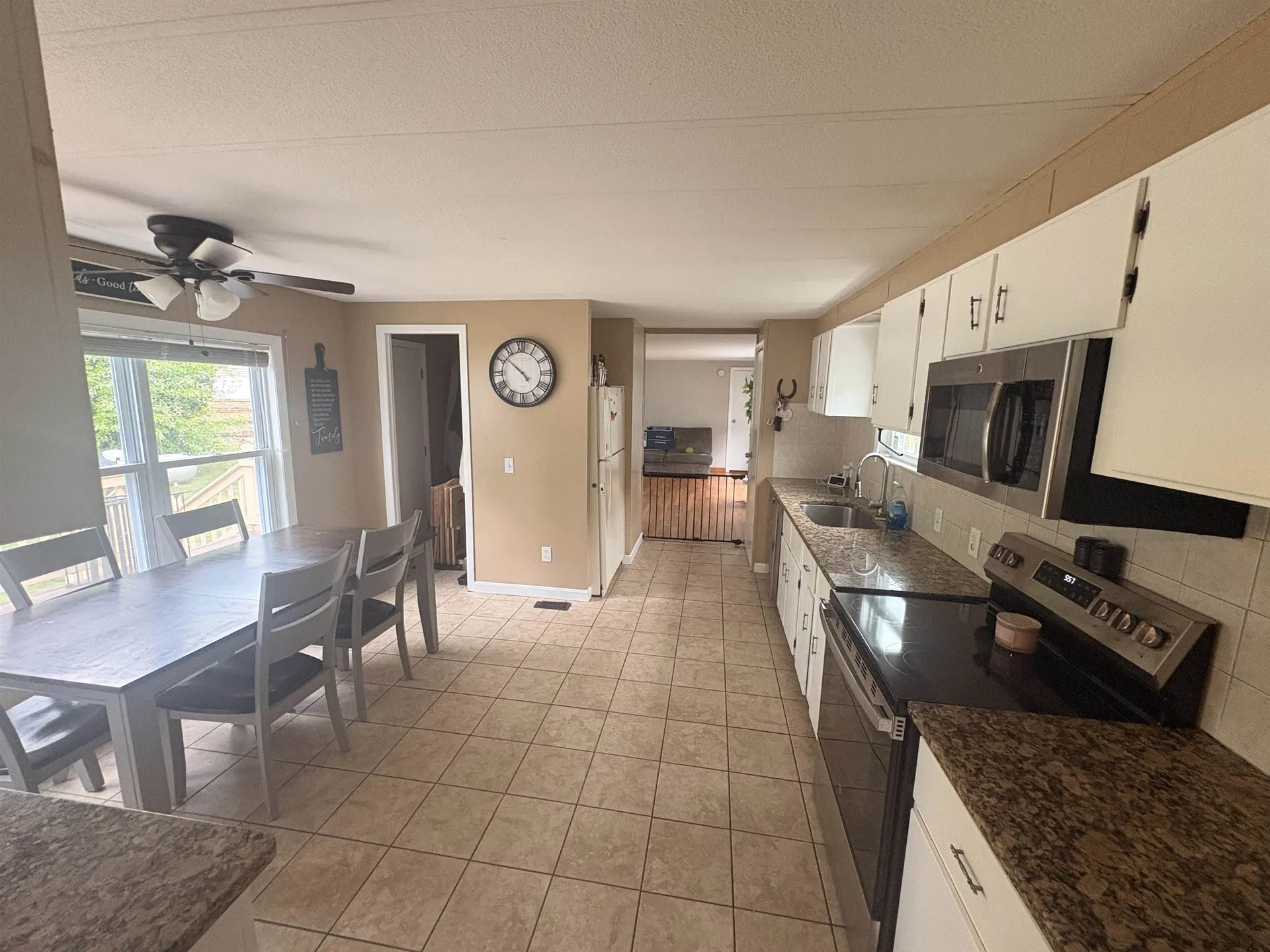 11 Gary Street Nashua NH 03062-3569