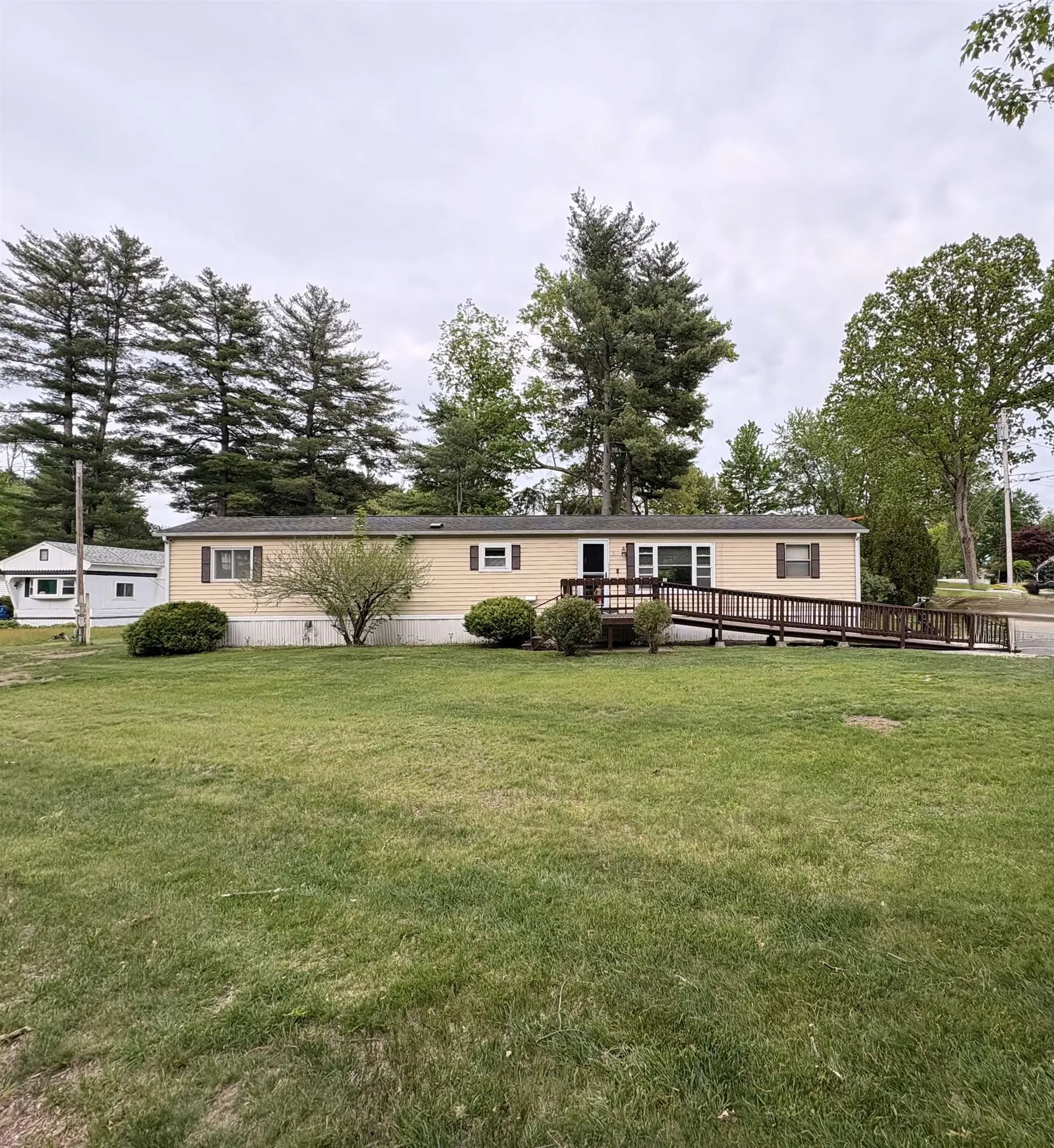 11 Gary Street Nashua NH 03062-3569