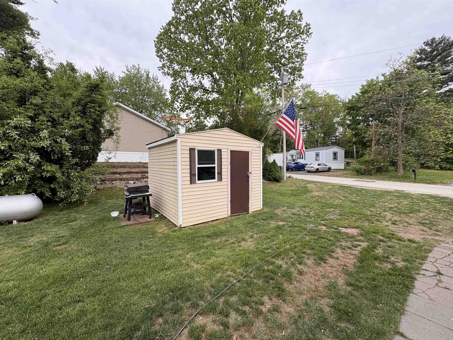 11 Gary Street Nashua NH 03062-3569