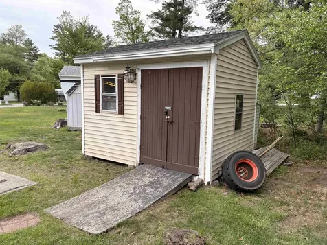 11 Gary Street Nashua NH 03062-3569