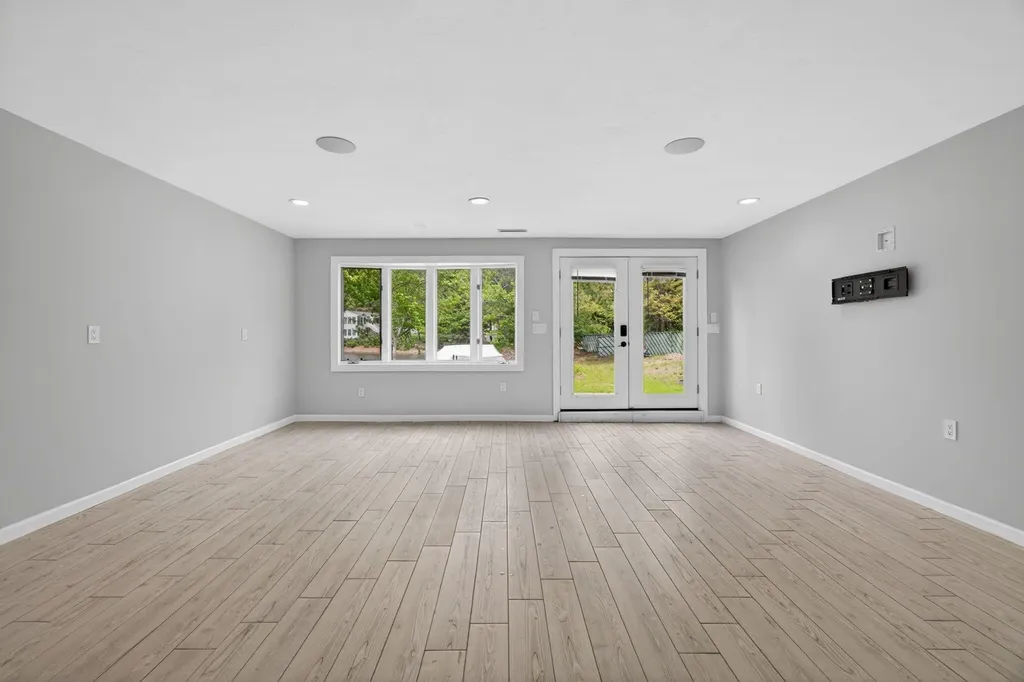 23 Cove Road Salem NH 03079