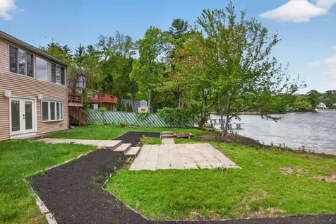 23 Cove Road Salem NH 03079