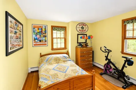 86 Mammoth Road Londonderry NH 03053