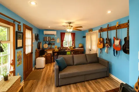 86 Mammoth Road Londonderry NH 03053