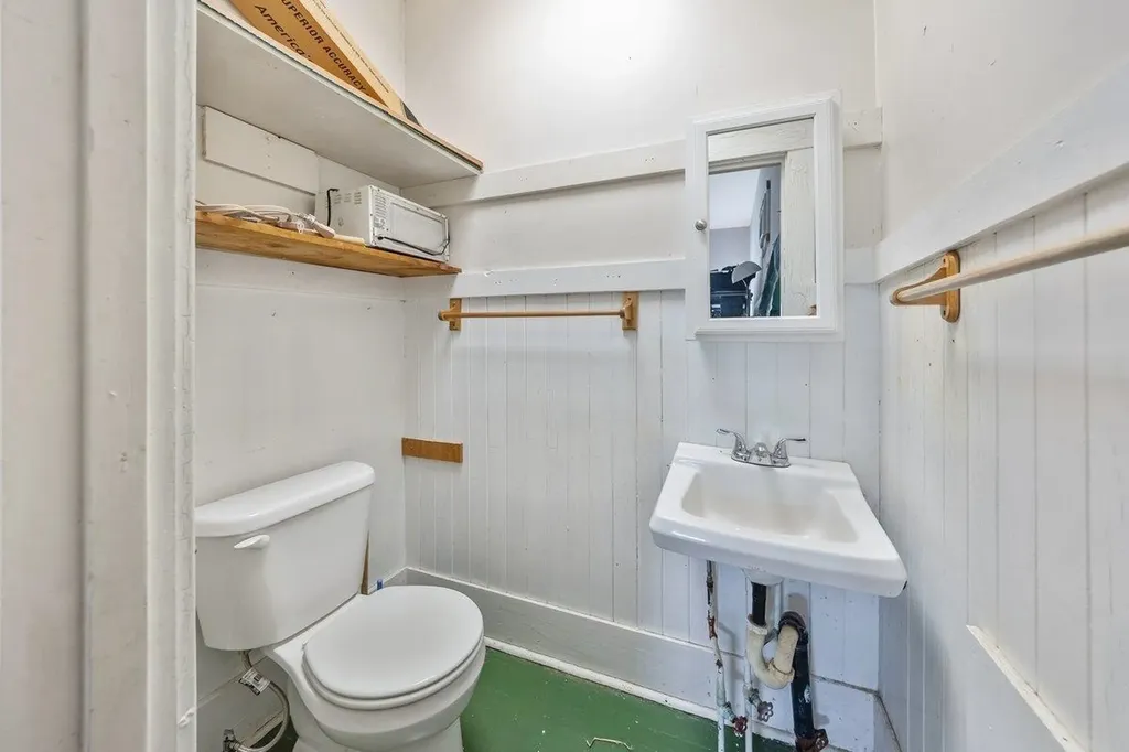 172 School Street Isle La Motte VT 05463