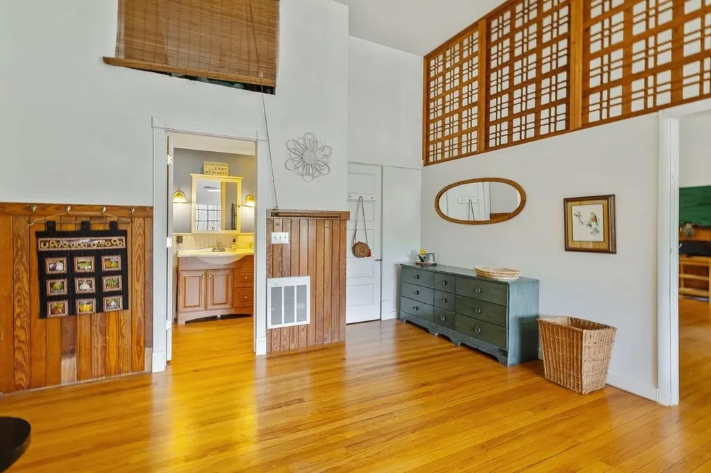 172 School Street Isle La Motte VT 05463
