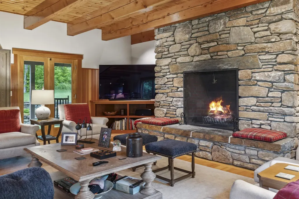 463 North Road Barnard VT 05032