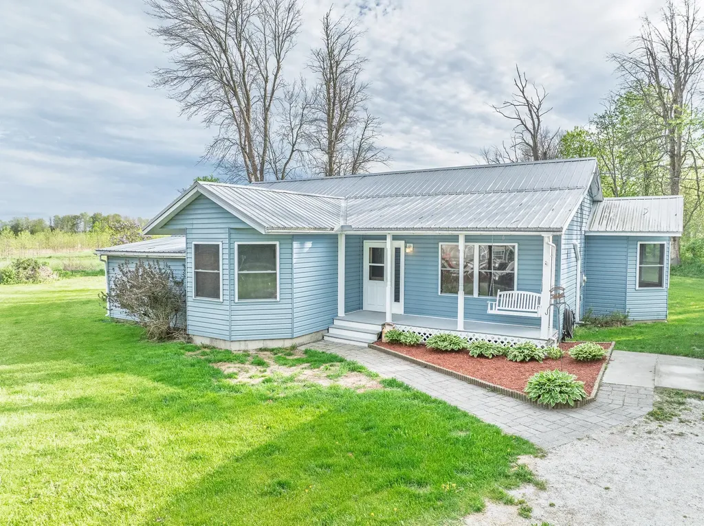 100 Christopher Road Alburgh VT 05440