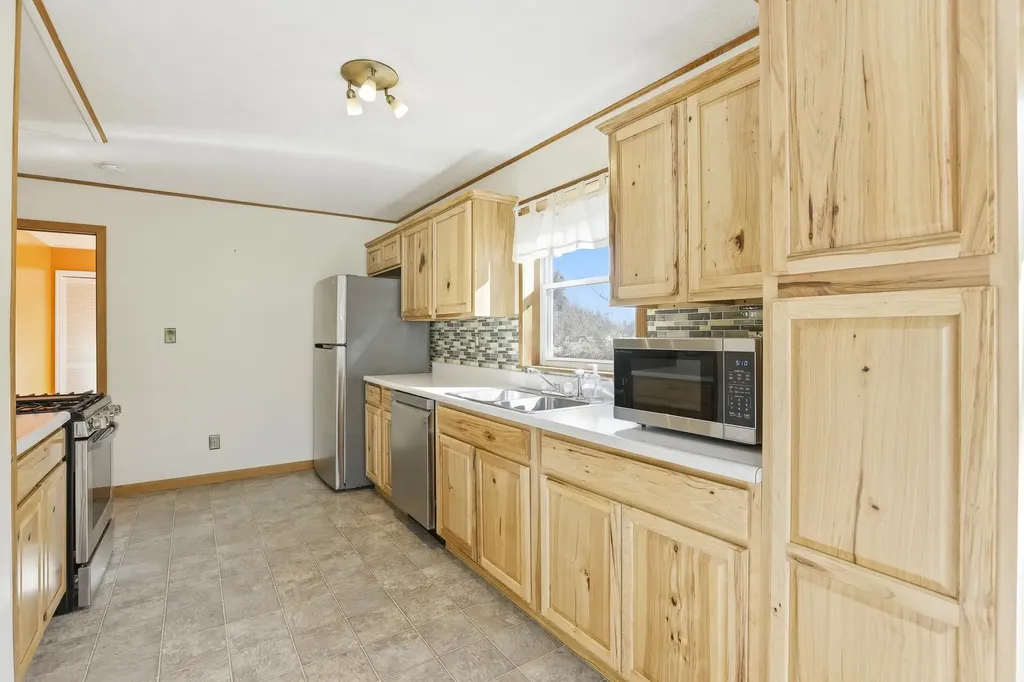 100 Christopher Road Alburgh VT 05440