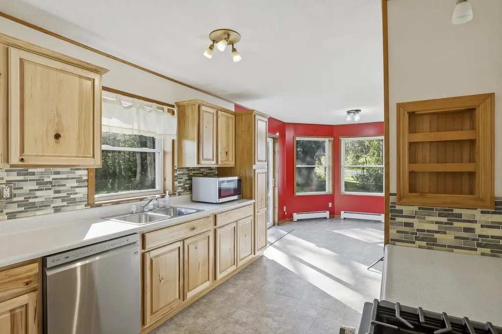 100 Christopher Road Alburgh VT 05440