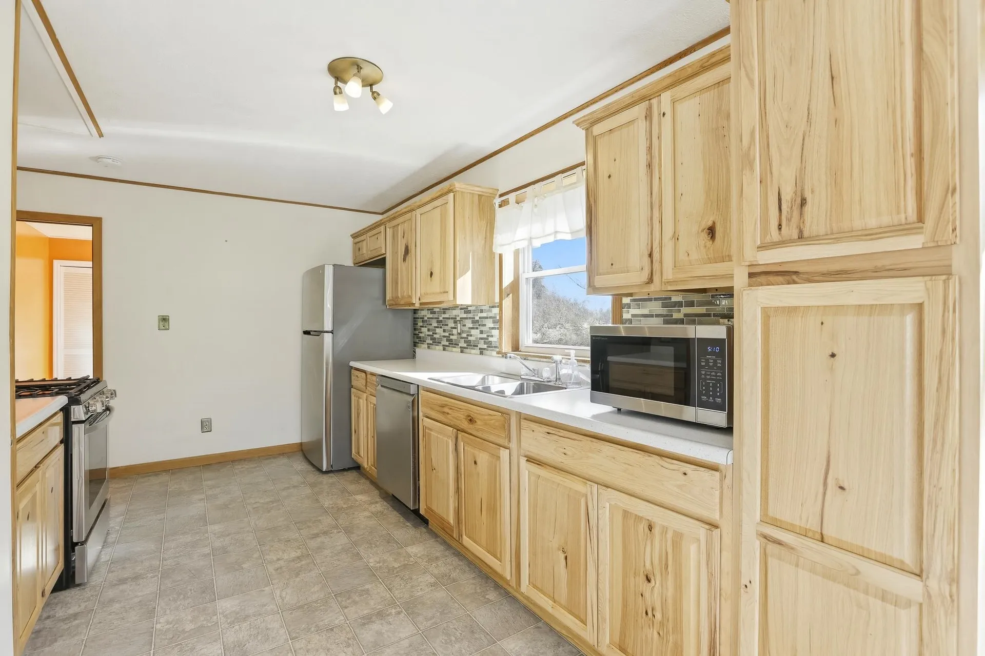 100 Christopher Road Alburgh VT 05440