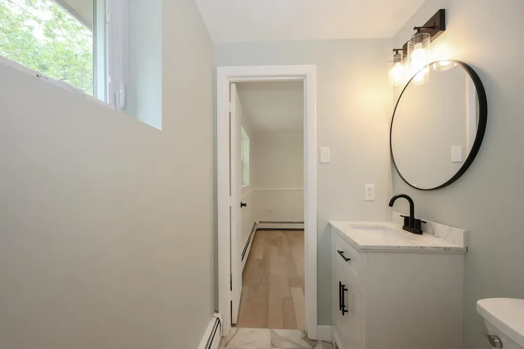10 Eldorado Circle Nashua NH 03062