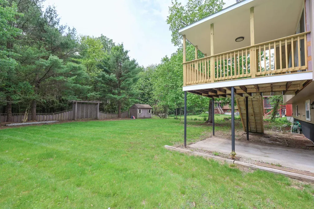 10 Eldorado Circle Nashua NH 03062