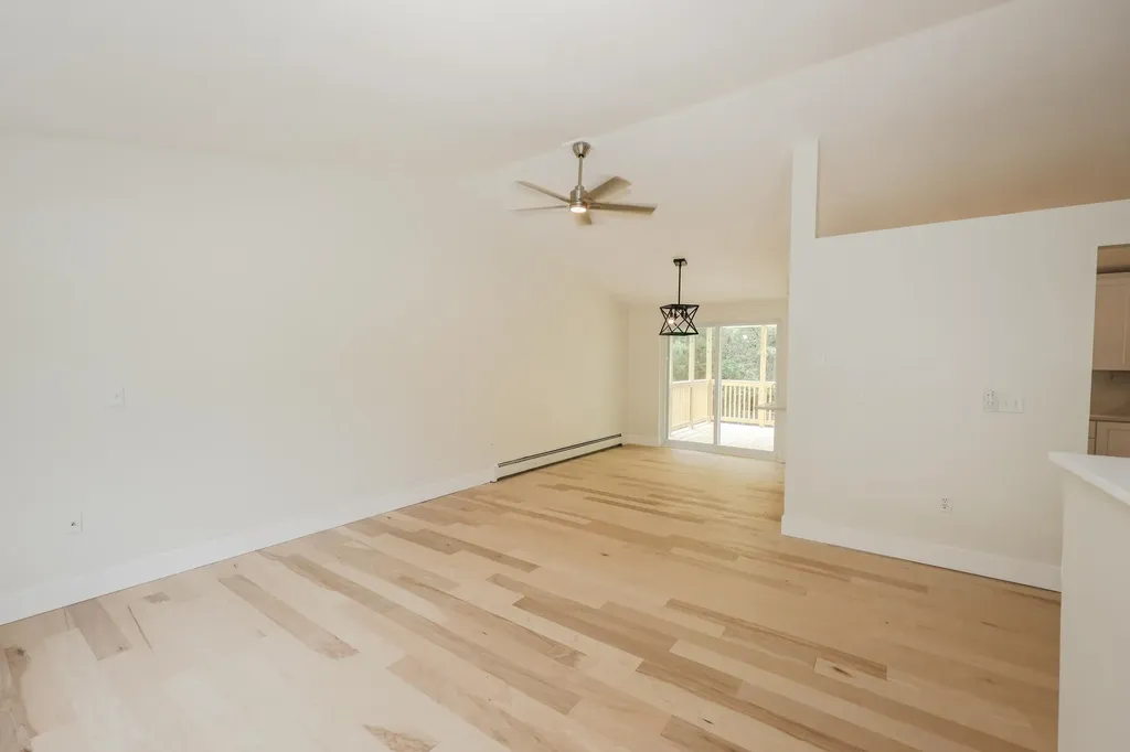 10 Eldorado Circle Nashua NH 03062