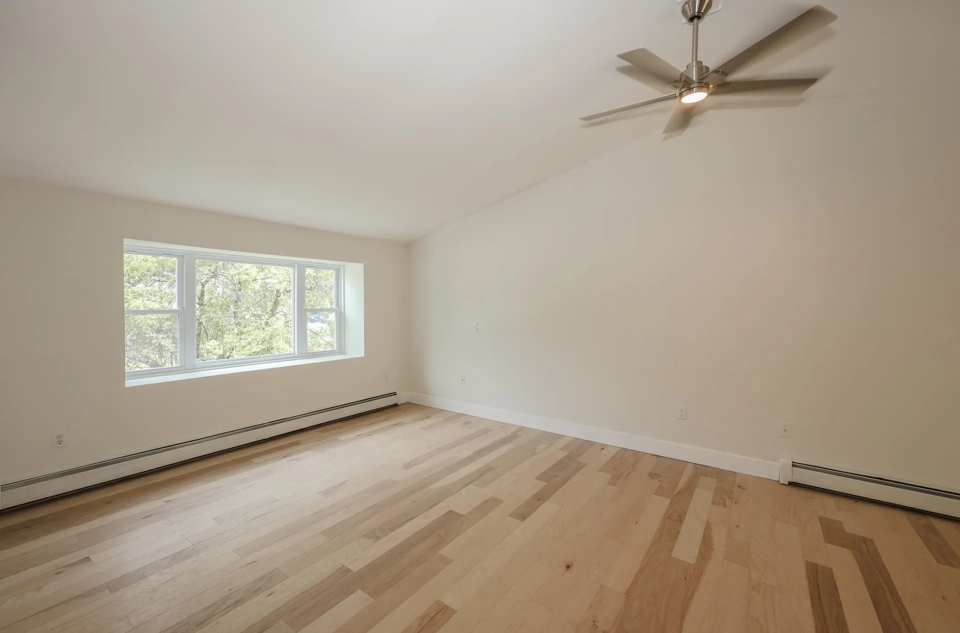 10 Eldorado Circle Nashua NH 03062