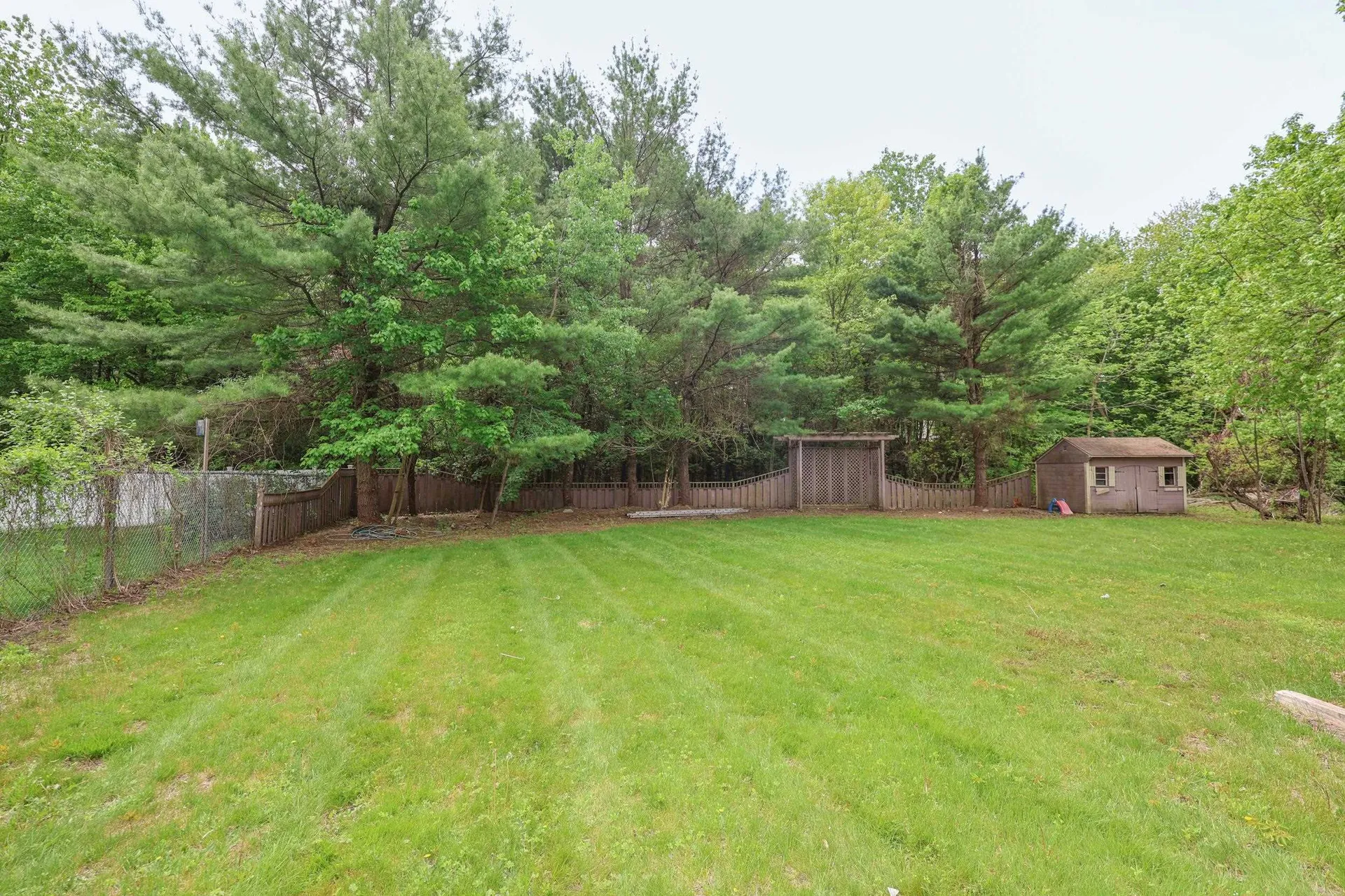 10 Eldorado Circle Nashua NH 03062