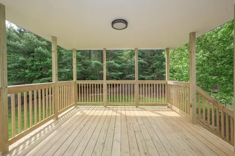 10 Eldorado Circle Nashua NH 03062