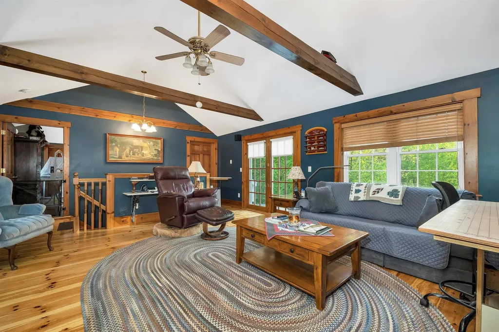 2384 White Mountain Highway Conway NH 03860