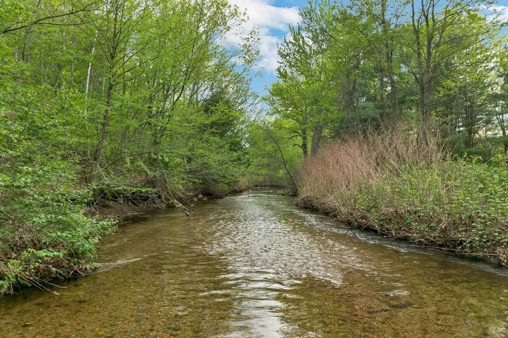 2384 White Mountain Highway Conway NH 03860