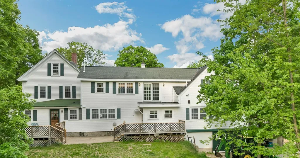 2384 White Mountain Highway Conway NH 03860