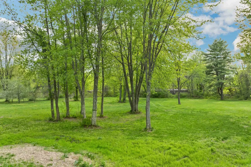 2384 White Mountain Highway Conway NH 03860