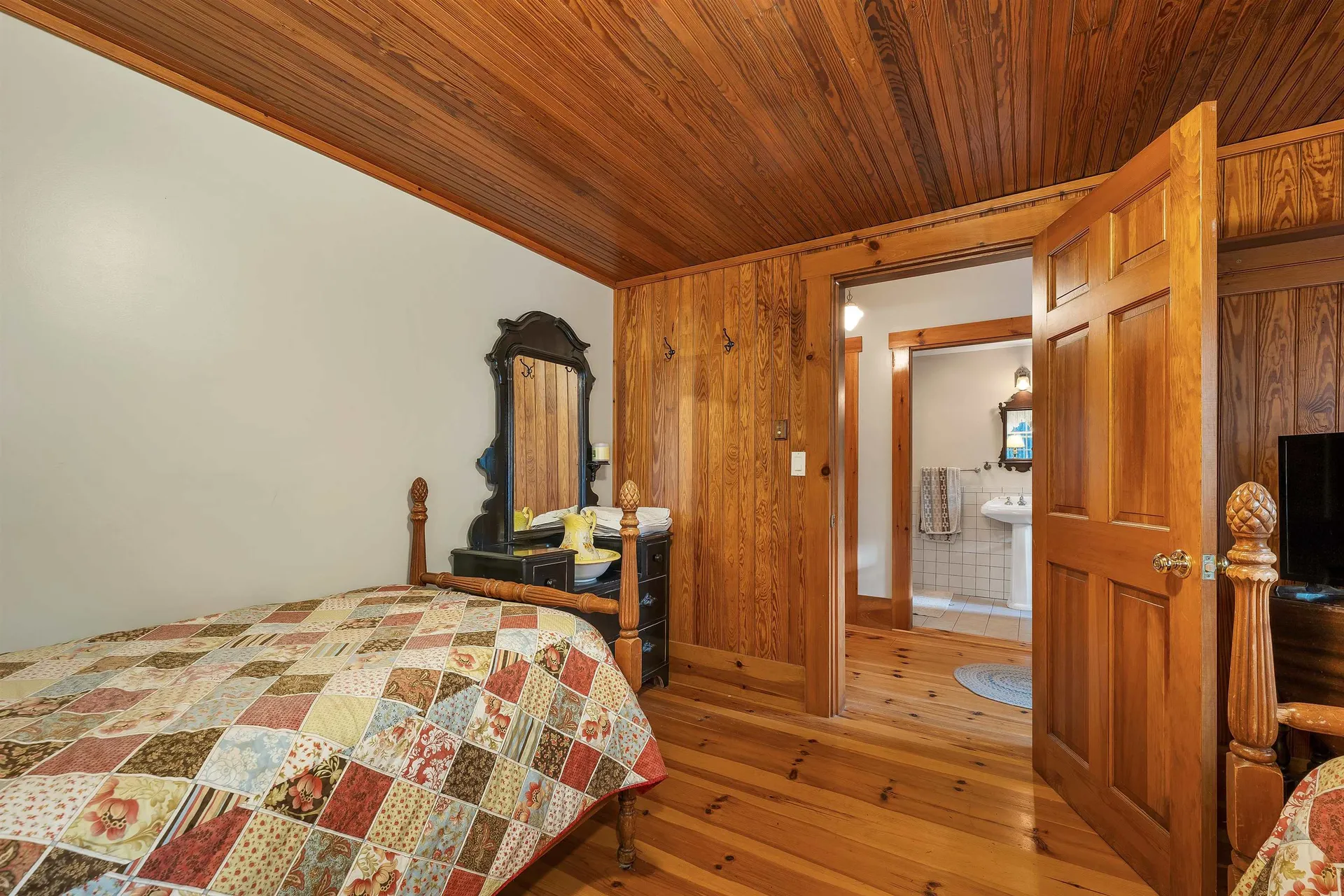 2384 White Mountain Highway Conway NH 03860