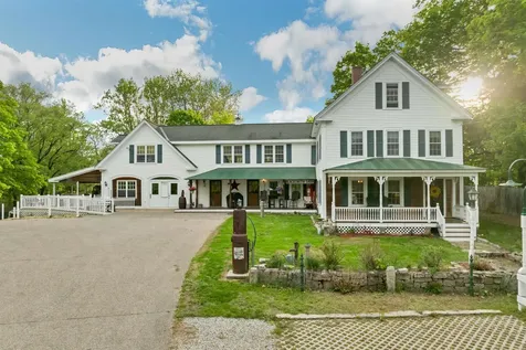 2384 White Mountain Highway Conway NH 03860