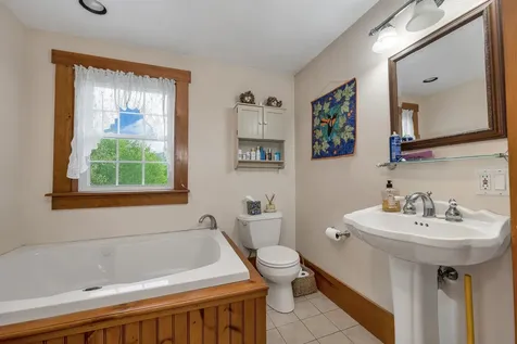 2384 White Mountain Highway Conway NH 03860