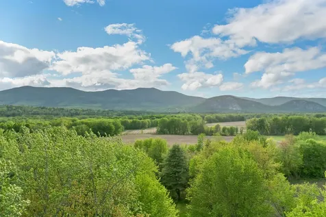 2384 White Mountain Highway Conway NH 03860