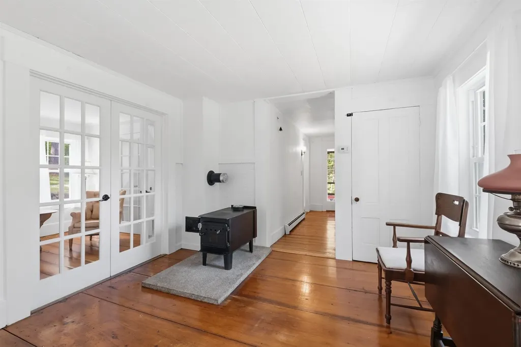 55 Bible Hill Road Warner NH 03278