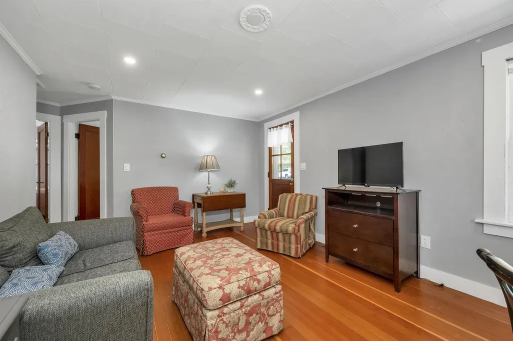 42 Water Street Meredith NH 03253