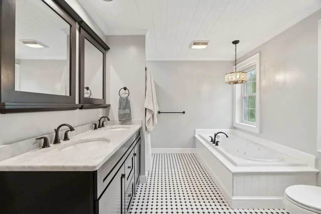137 Woodland Heights Grantham NH 03753