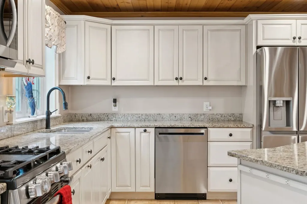 137 Woodland Heights Grantham NH 03753