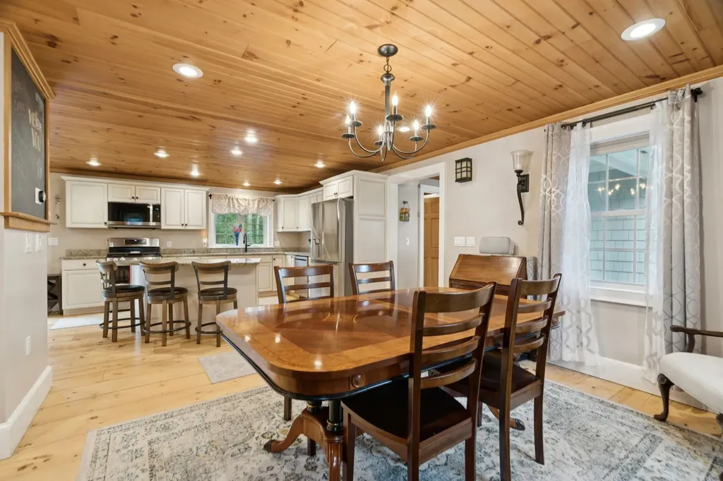 137 Woodland Heights Grantham NH 03753