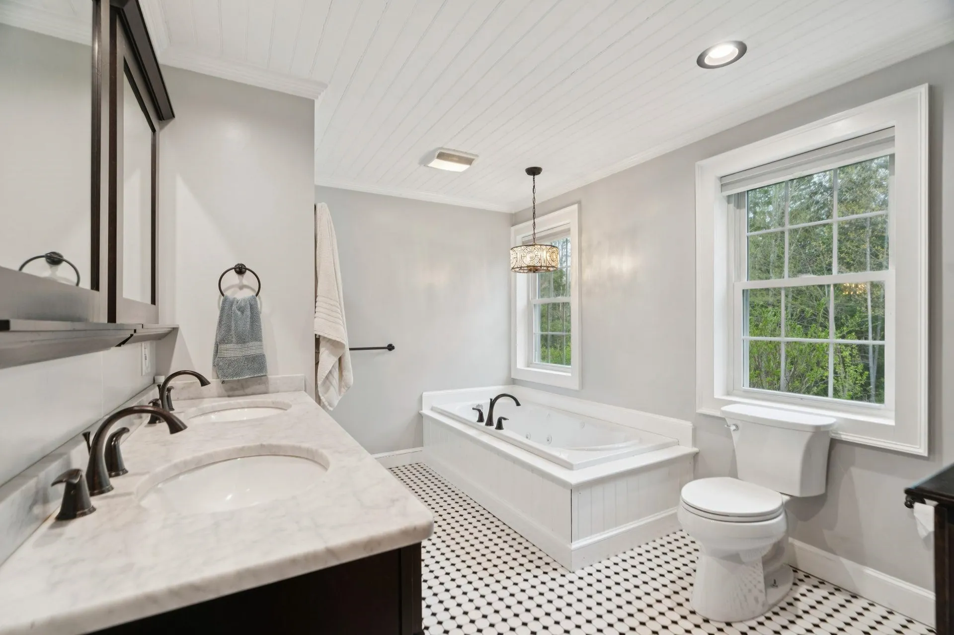 137 Woodland Heights Grantham NH 03753