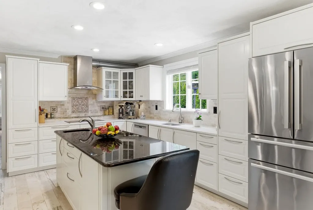 4 Hunters Road Bedford NH 03110