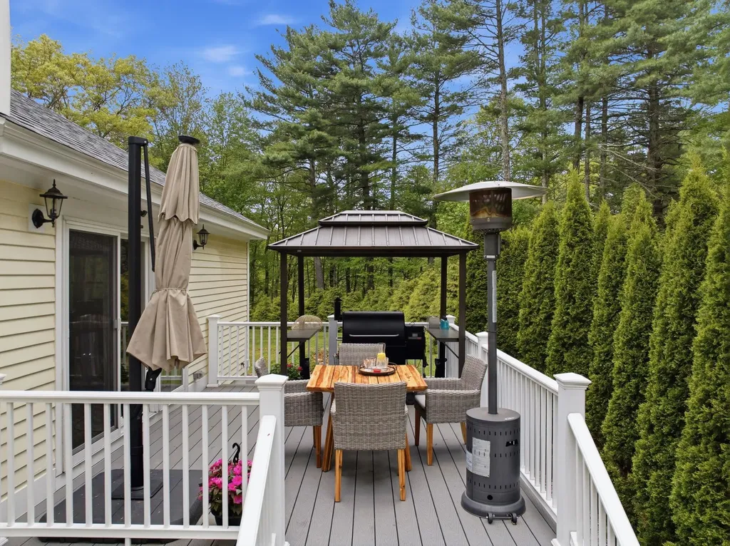4 Hunters Road Bedford NH 03110