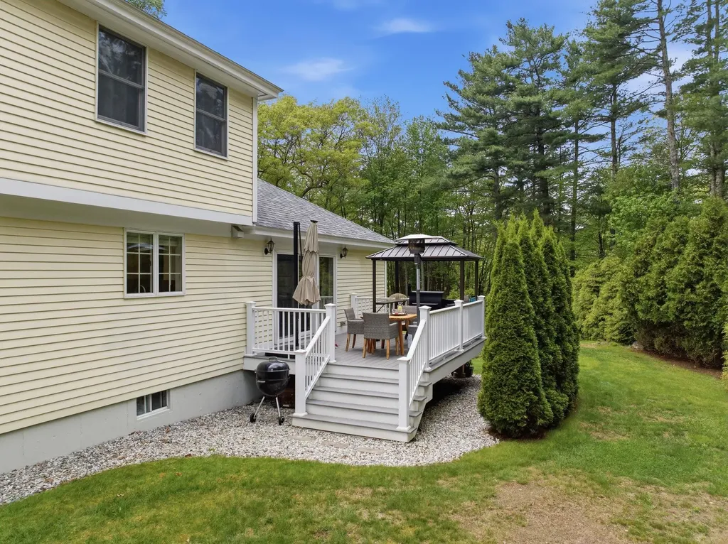 4 Hunters Road Bedford NH 03110