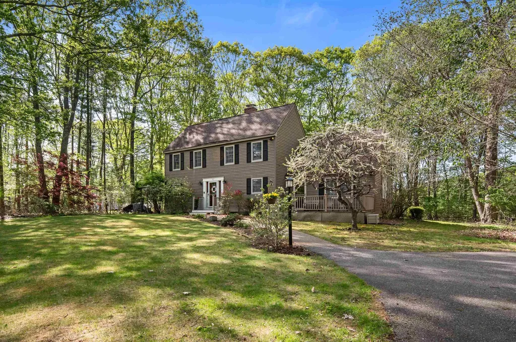 4 Deer Ridge Lane Kittery ME 03904-5610