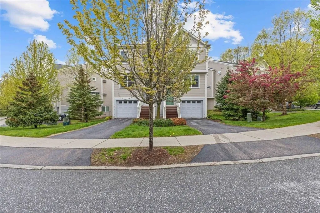 47 Finch Court South Burlington VT 05403