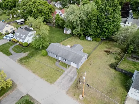 17 Willey Street Rochester NH 03867